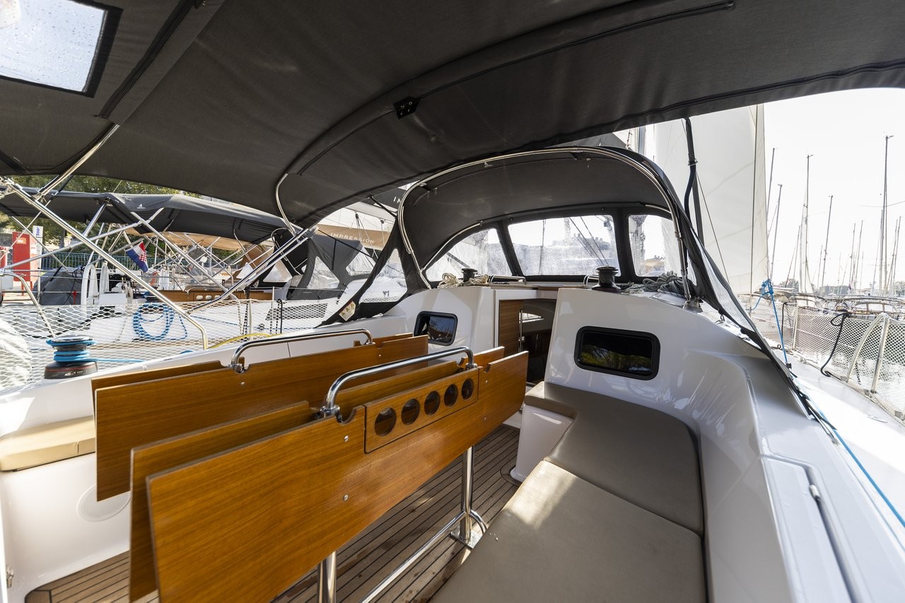 Elan Impression 45.1, Pasithea | Yacht Charter Croatia