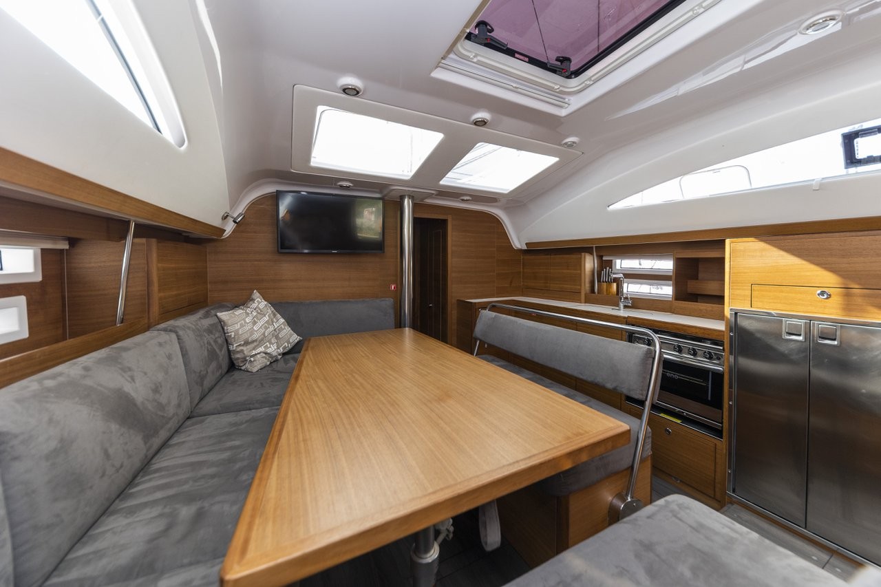 Elan Impression 45.1, Pasithea | Yacht Charter Croatia