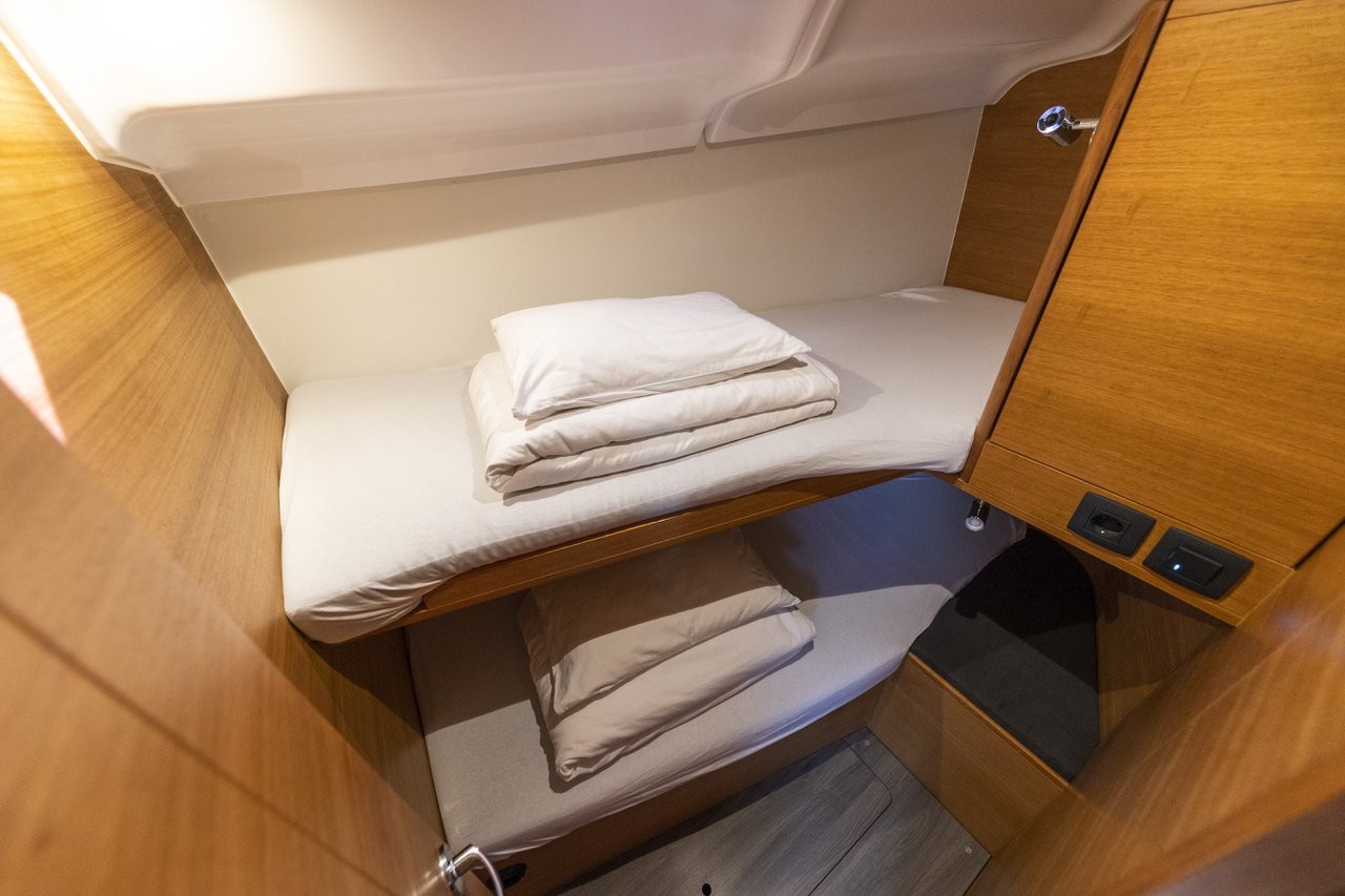 Elan Impression 45.1, Pasithea | Yacht Charter Croatia