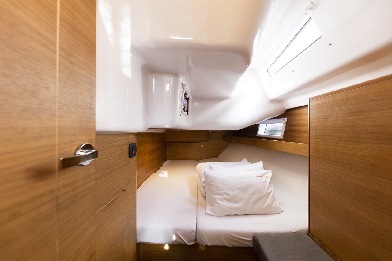 Elan Impression 45.1, Pasithea | Yacht Charter Croatia