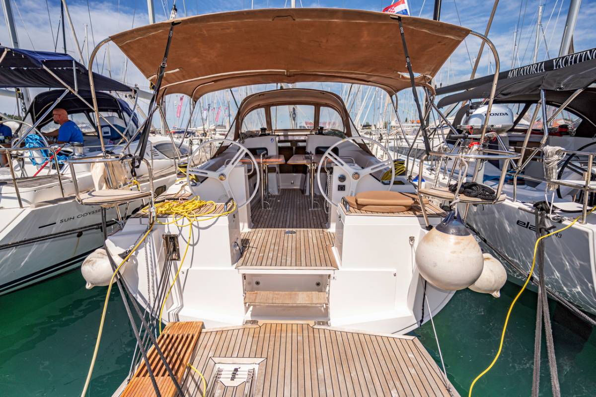 Elan Impression 45.1, Seraphim | Yacht Charter Croatia