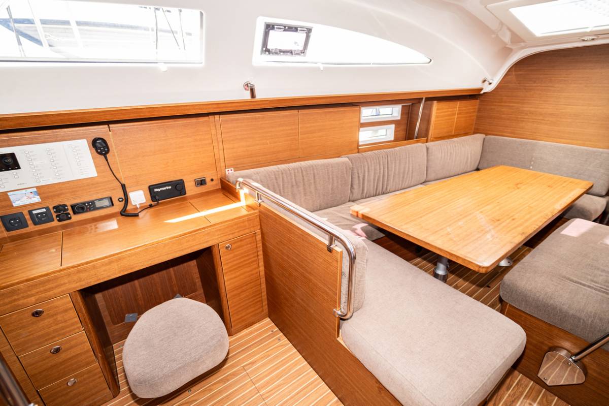 Elan Impression 45.1, Seraphim | Yacht Charter Croatia