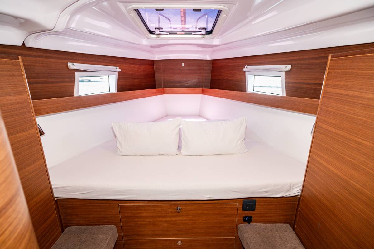 Elan Impression 45.1, Seraphim | Yacht Charter Croatia