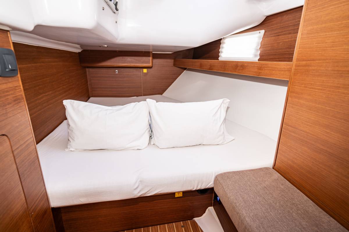 Elan Impression 45.1, Seraphim | Yacht Charter Croatia