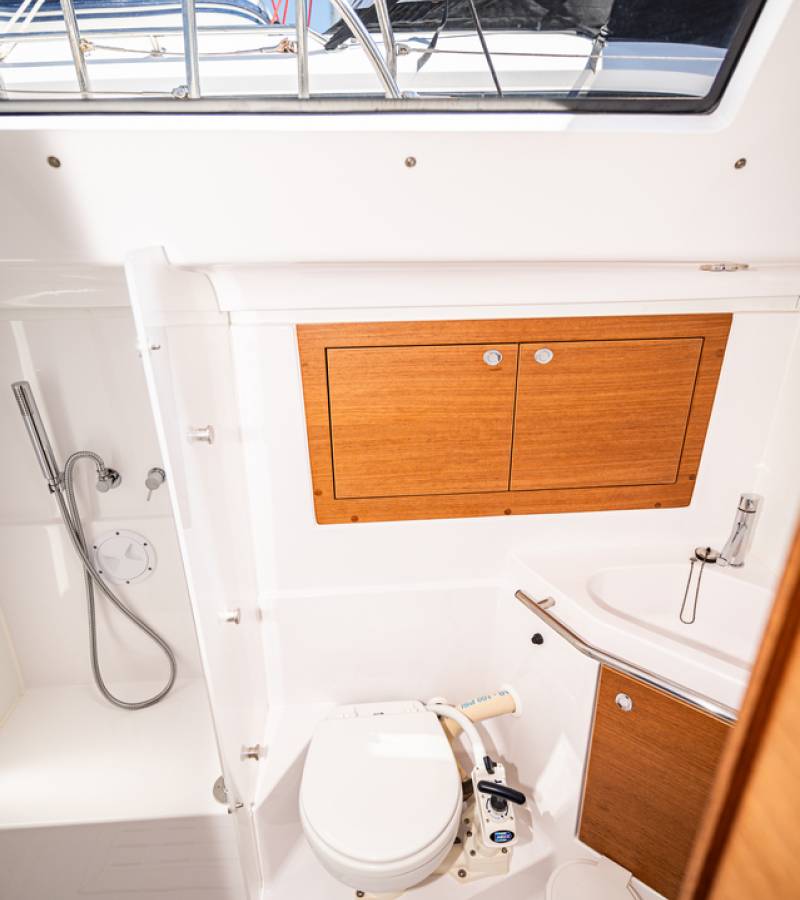 Elan Impression 45.1, Seraphim | Yacht Charter Croatia
