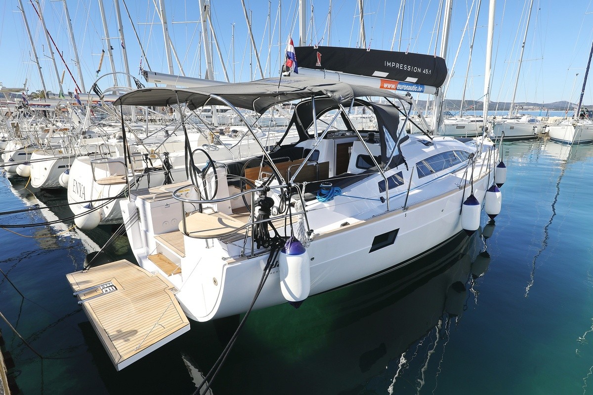 Elan Impression 45.1, Moon Pearl | Yacht Charter Croatia