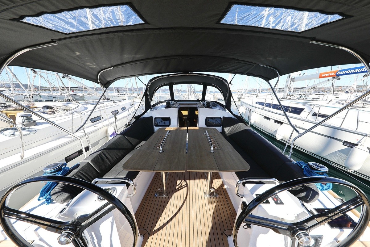 Elan Impression 45.1, Moon Pearl | Yacht Charter Croatia