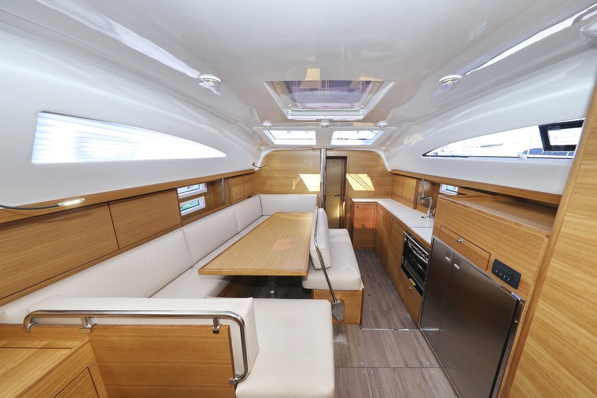Elan Impression 45.1, Moon Pearl | Yacht Charter Croatia