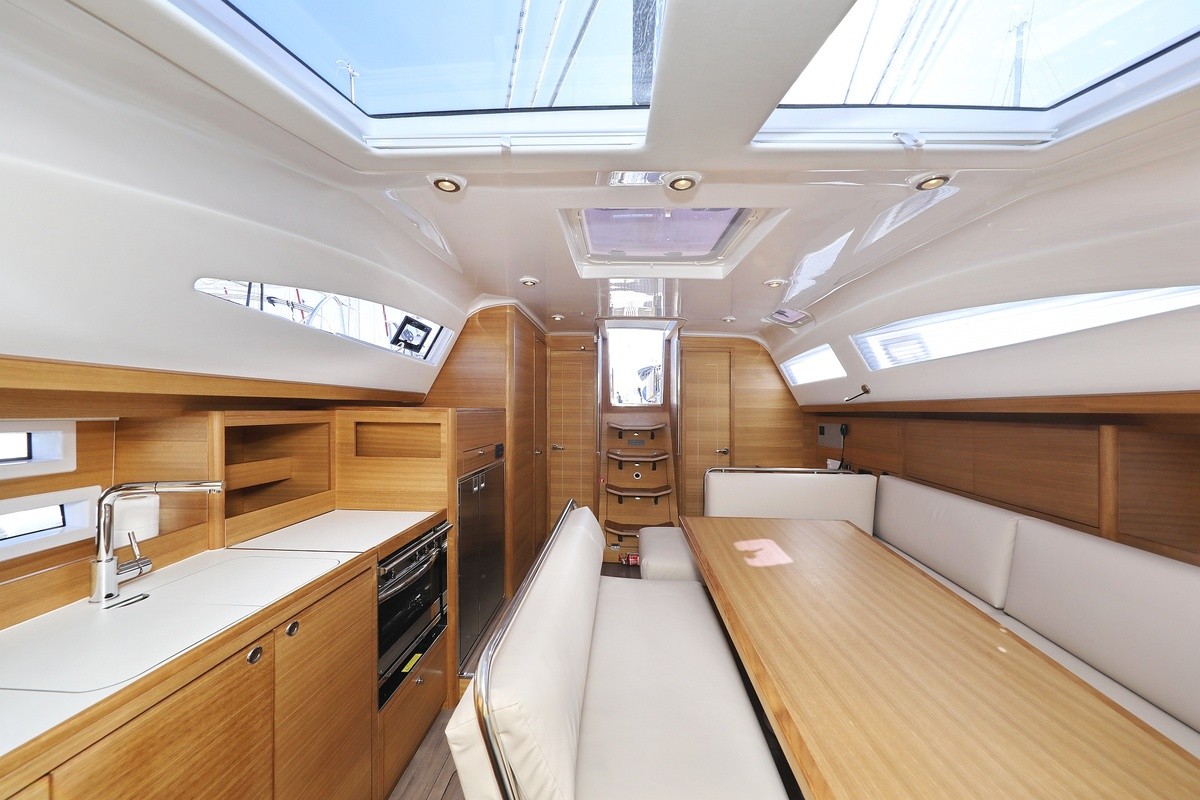 Elan Impression 45.1, Moon Pearl | Yacht Charter Croatia