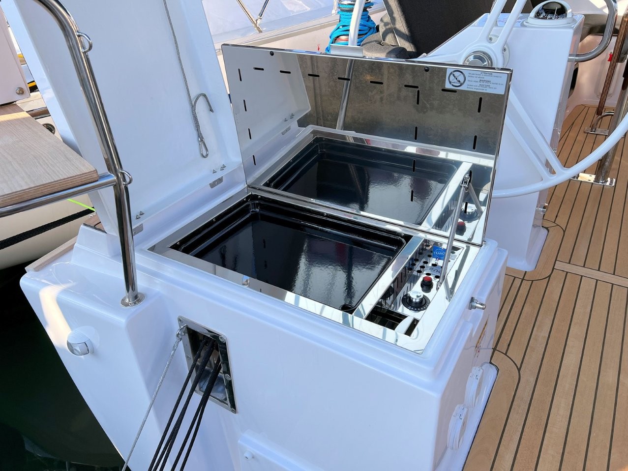 Elan Impression 45.1, Polaris | Yacht Charter Croatia