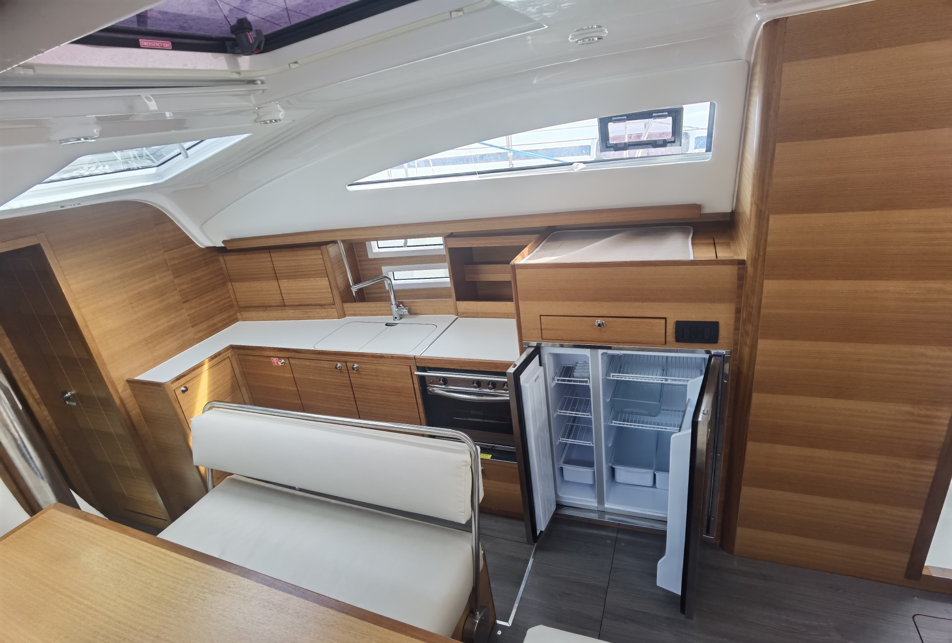 Elan Impression 45.1, Fjaka | Yacht Charter Croatia