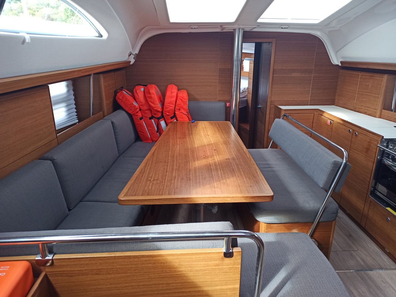 Elan Impression 45.1, AirTime 2 | Yacht Charter Croatia