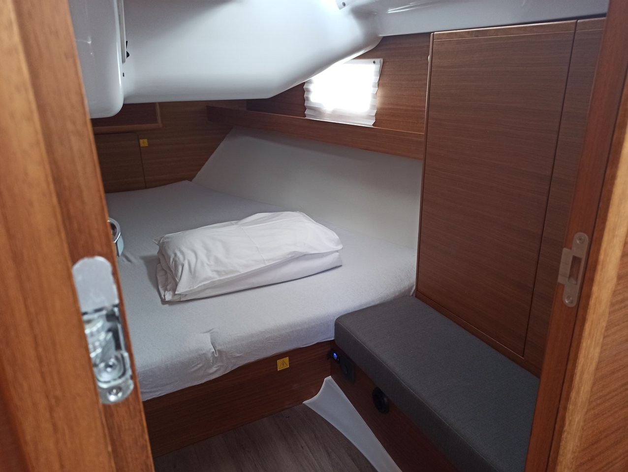 Elan Impression 45.1, AirTime 2 | Yacht Charter Croatia