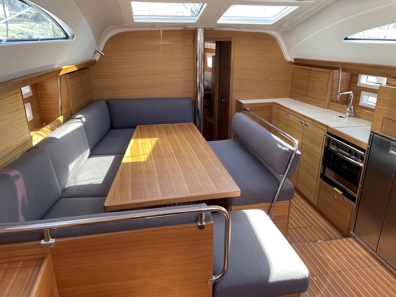 Elan Impression 45.1, Tattoo | Yacht Charter Croatia