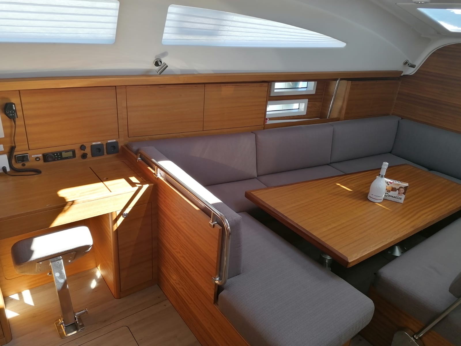 Elan Impression 45.1, Top Gun | Yacht Charter Croatia