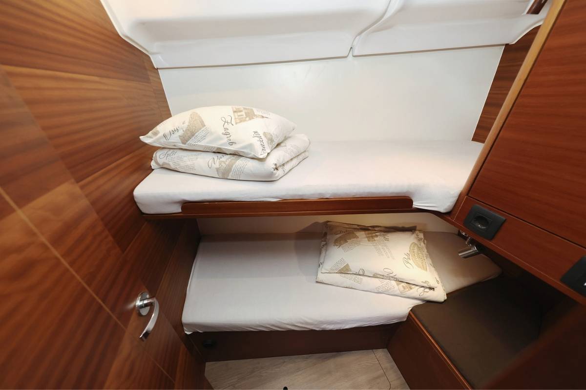 Elan Impression 45.1, Top Gun | Yacht Charter Croatia