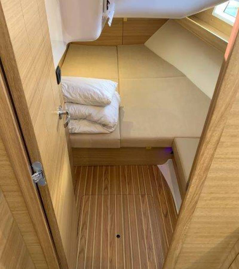 Elan Impression 45.1, Lena | Yacht Charter Croatia