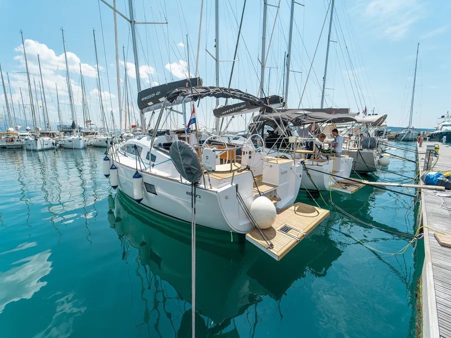 Elan Impression 45.1, Soleos | Yacht Charter Croatia