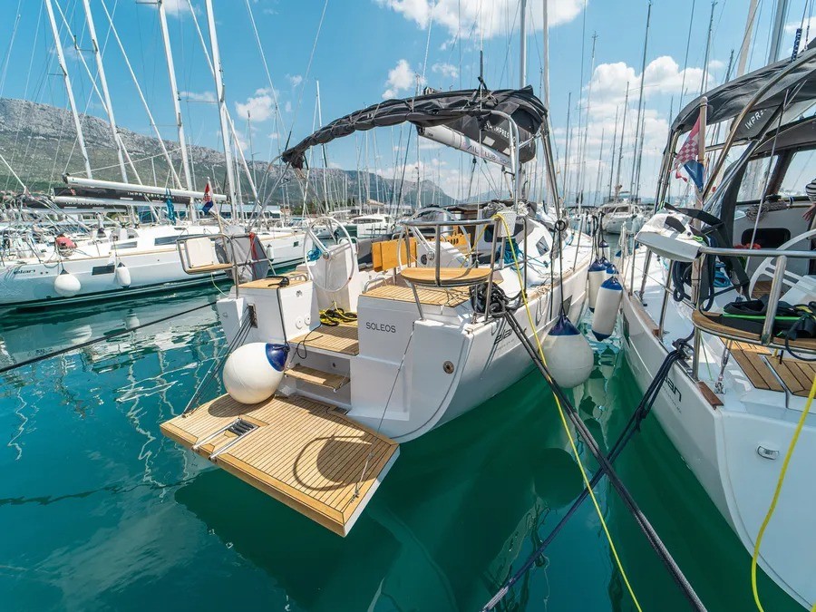 Elan Impression 45.1, Soleos | Yacht Charter Croatia
