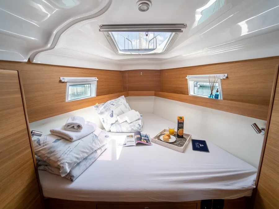 Elan Impression 45.1, Soleos | Yacht Charter Croatia