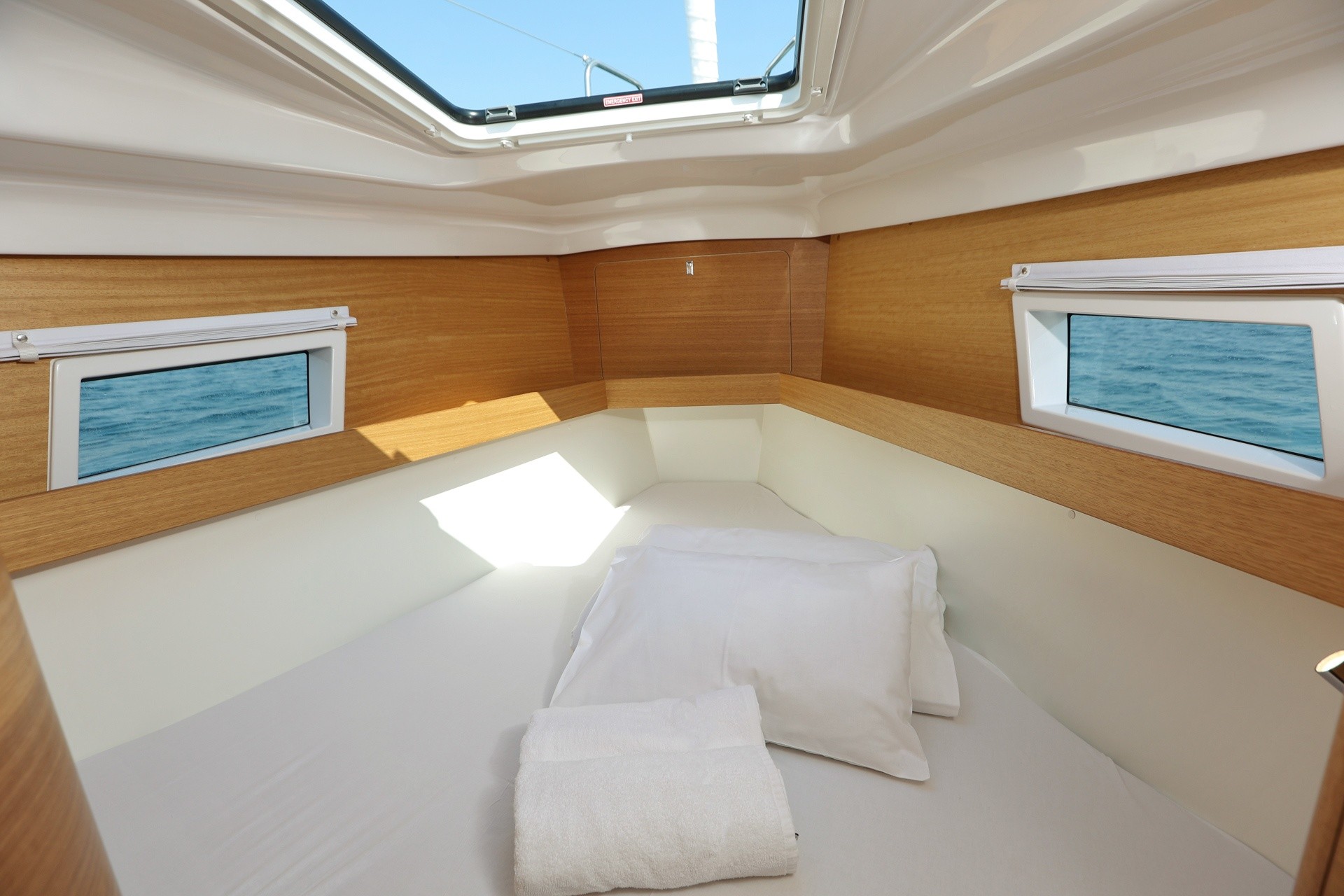 Elan Impression 45.1, Lara | Yacht Charter Croatia