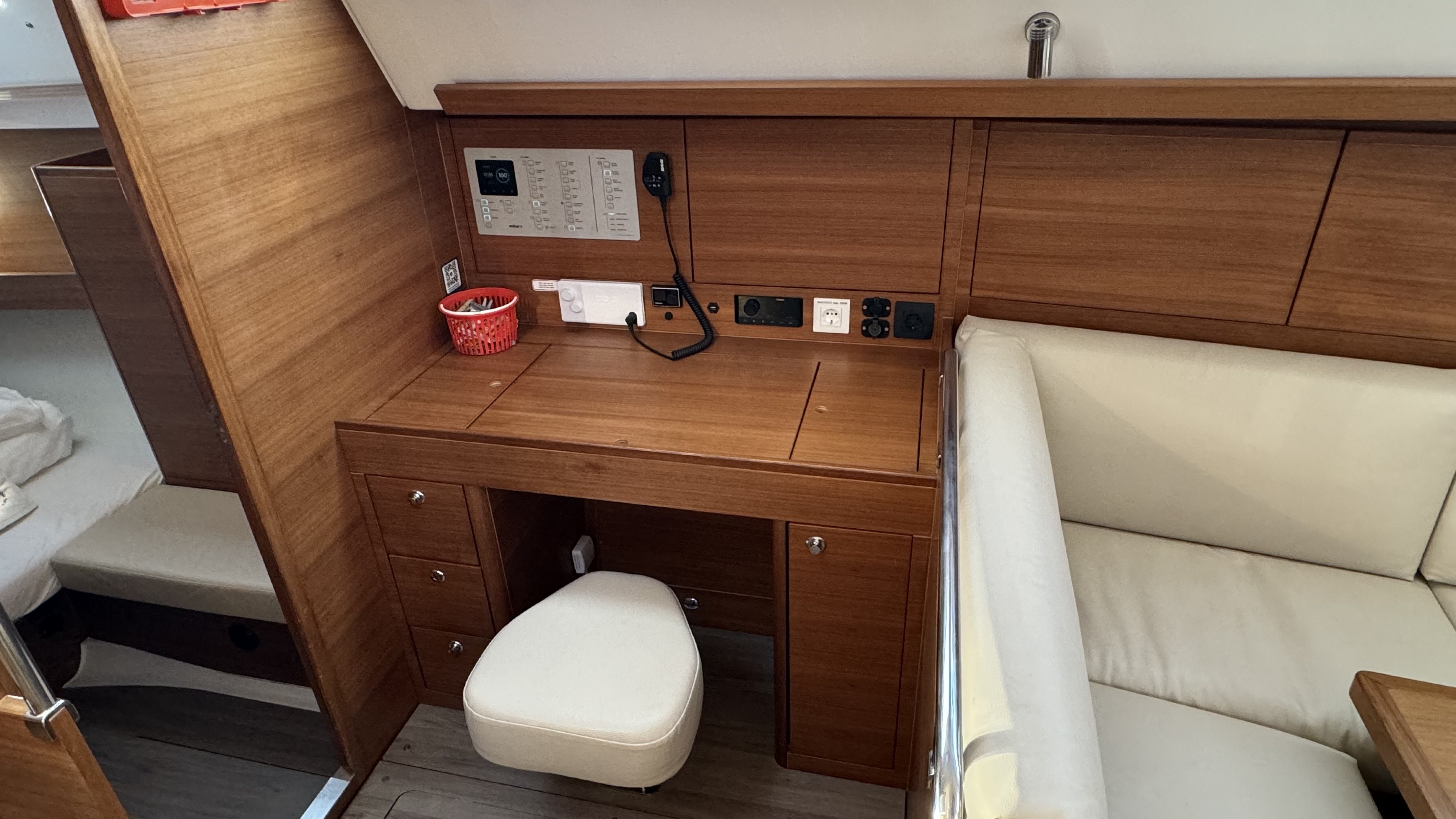 Elan Impression 45.1, Ziggy | Yacht Charter Croatia