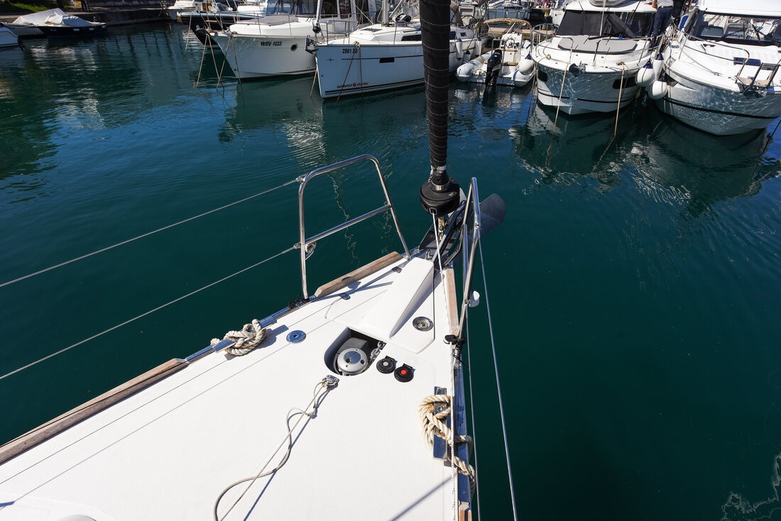Elan Impression 45.1, Jola | Yacht Charter Croatia