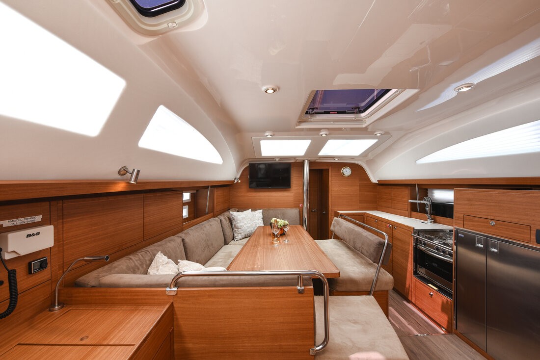 Elan Impression 45.1, Jola | Yacht Charter Croatia