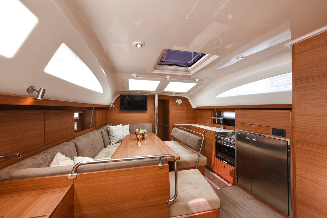 Elan Impression 45.1, Jola | Yacht Charter Croatia