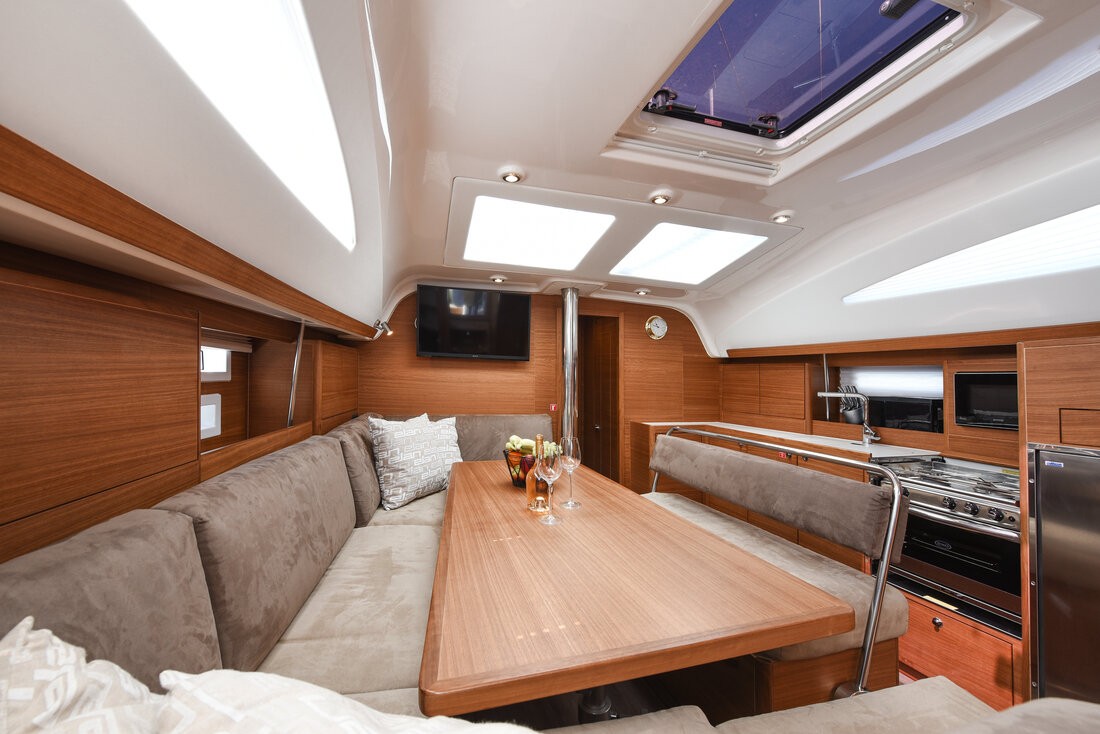 Elan Impression 45.1, Jola | Yacht Charter Croatia