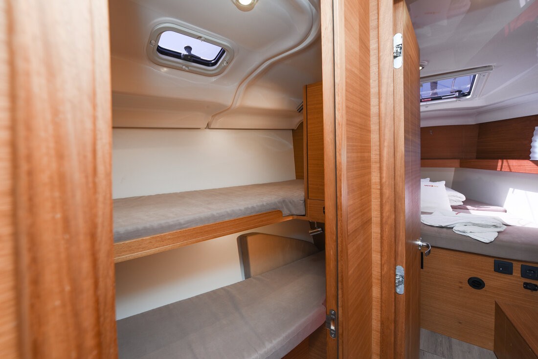 Elan Impression 45.1, Jola | Yacht Charter Croatia