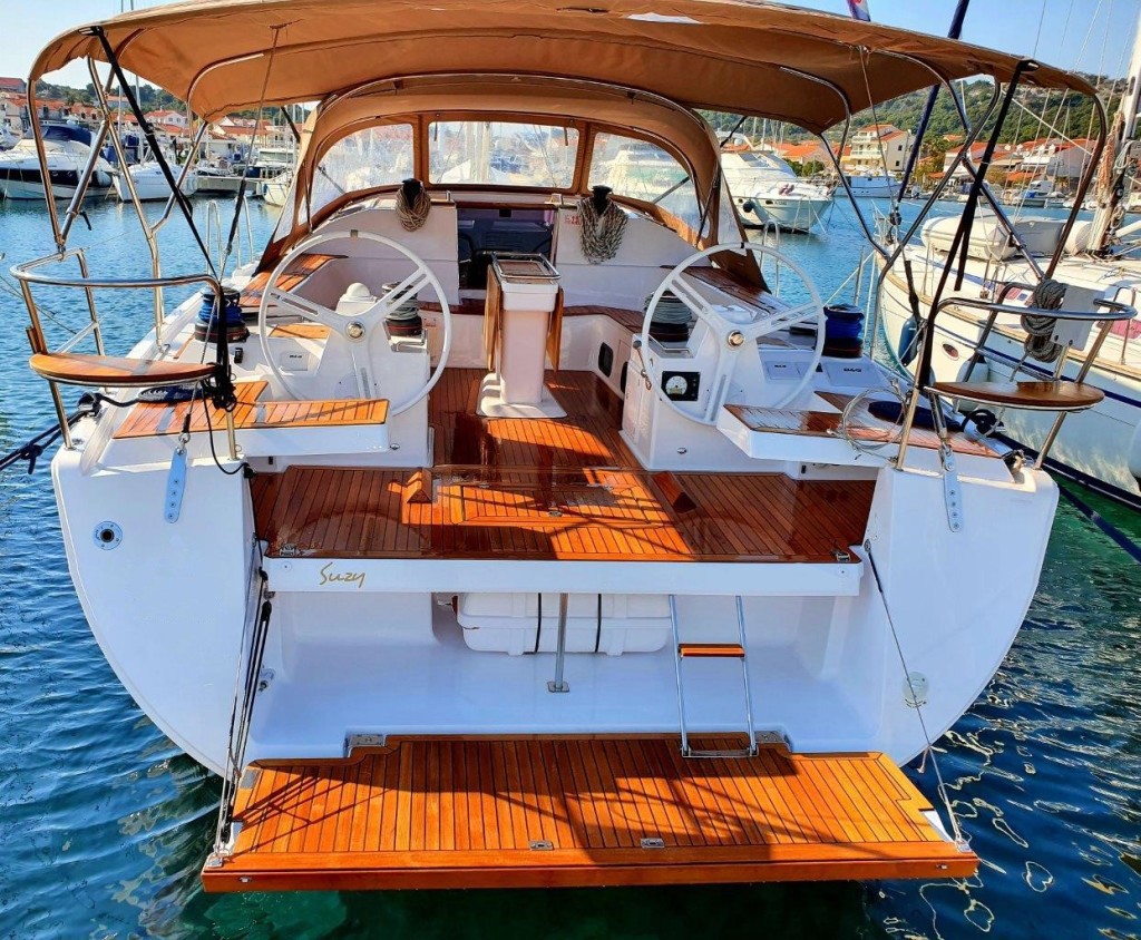 Elan Impression 50, Suzy | Yacht Charter Croatia