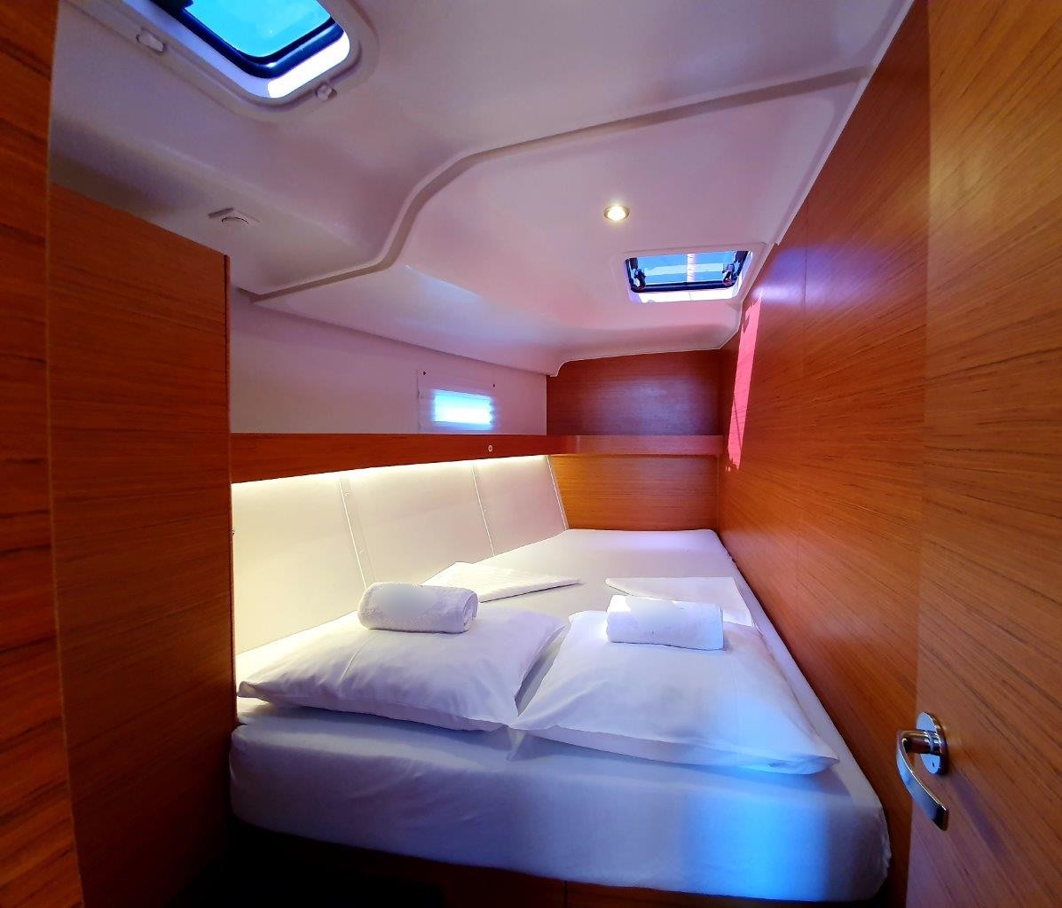 Elan Impression 50, Suzy | Yacht Charter Croatia