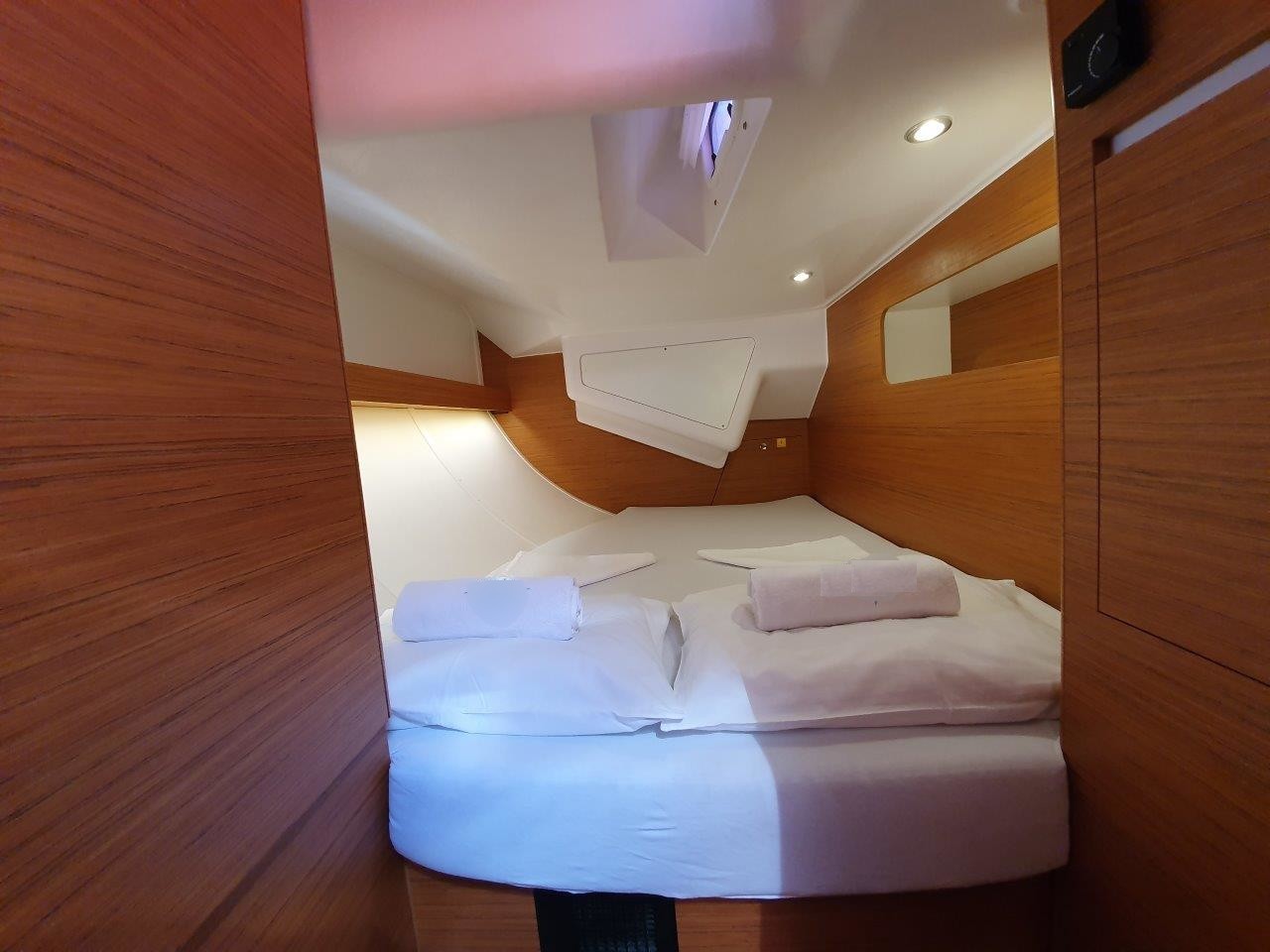 Elan Impression 50, Suzy | Yacht Charter Croatia