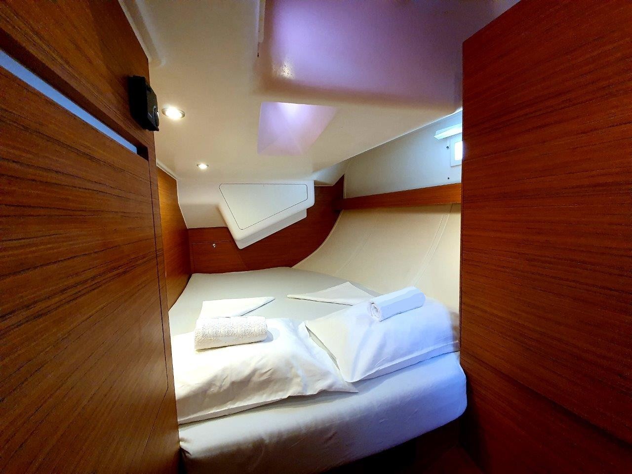 Elan Impression 50, Suzy | Yacht Charter Croatia