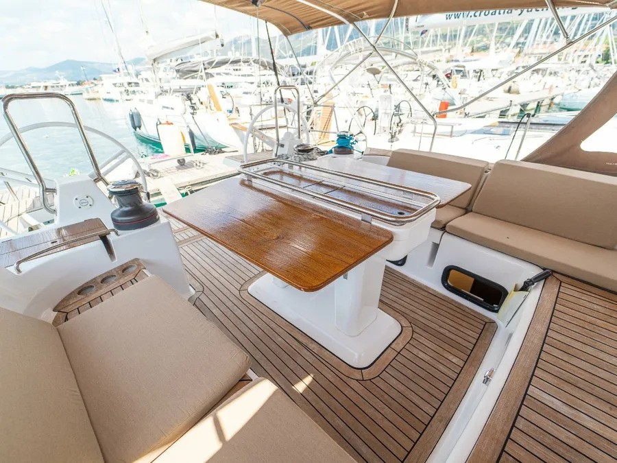 Elan Impression 50, Cupcake | Yacht Charter Croatia