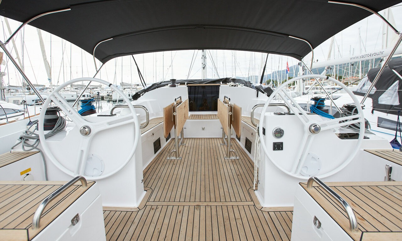 Elan Impression 50.1, Lija | Yacht Charter Croatia
