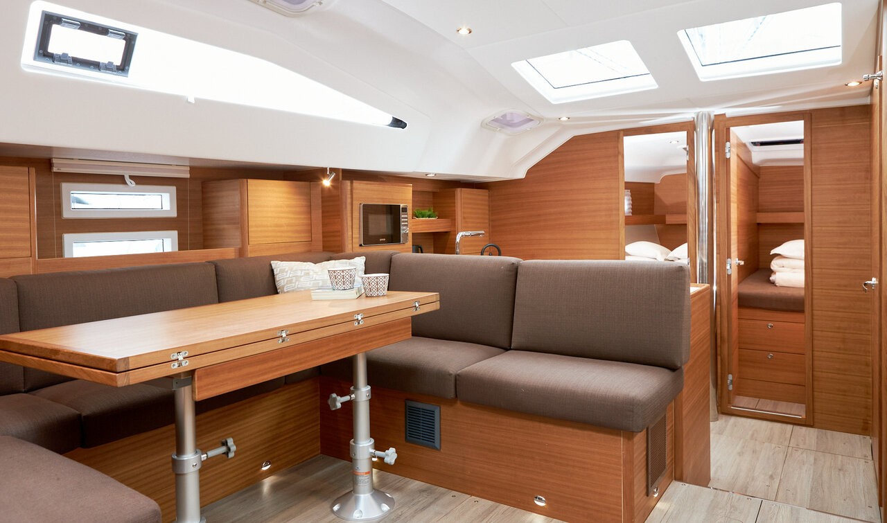 Elan Impression 50.1, Lija | Yacht Charter Croatia