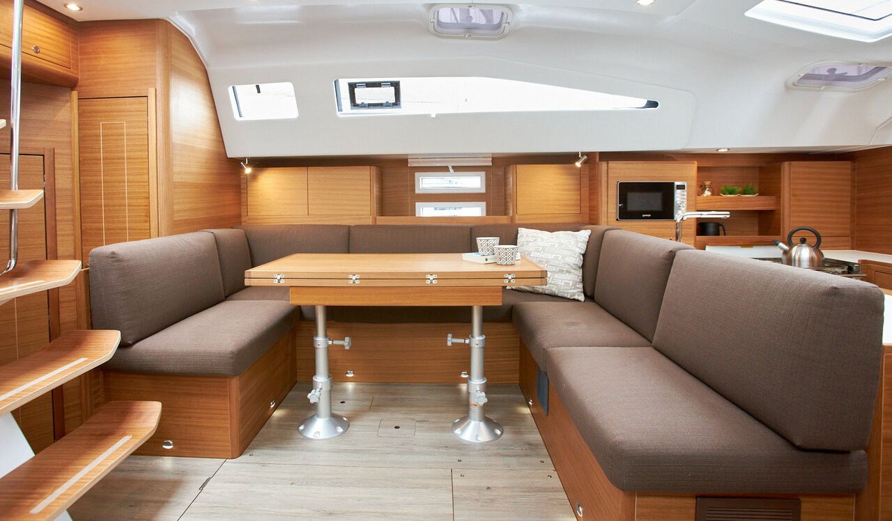 Elan Impression 50.1, Lija | Yacht Charter Croatia