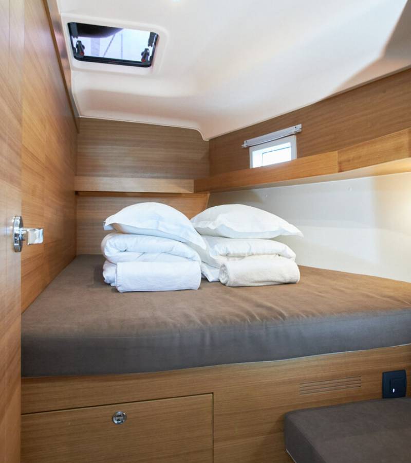 Elan Impression 50.1, Lija | Yacht Charter Croatia