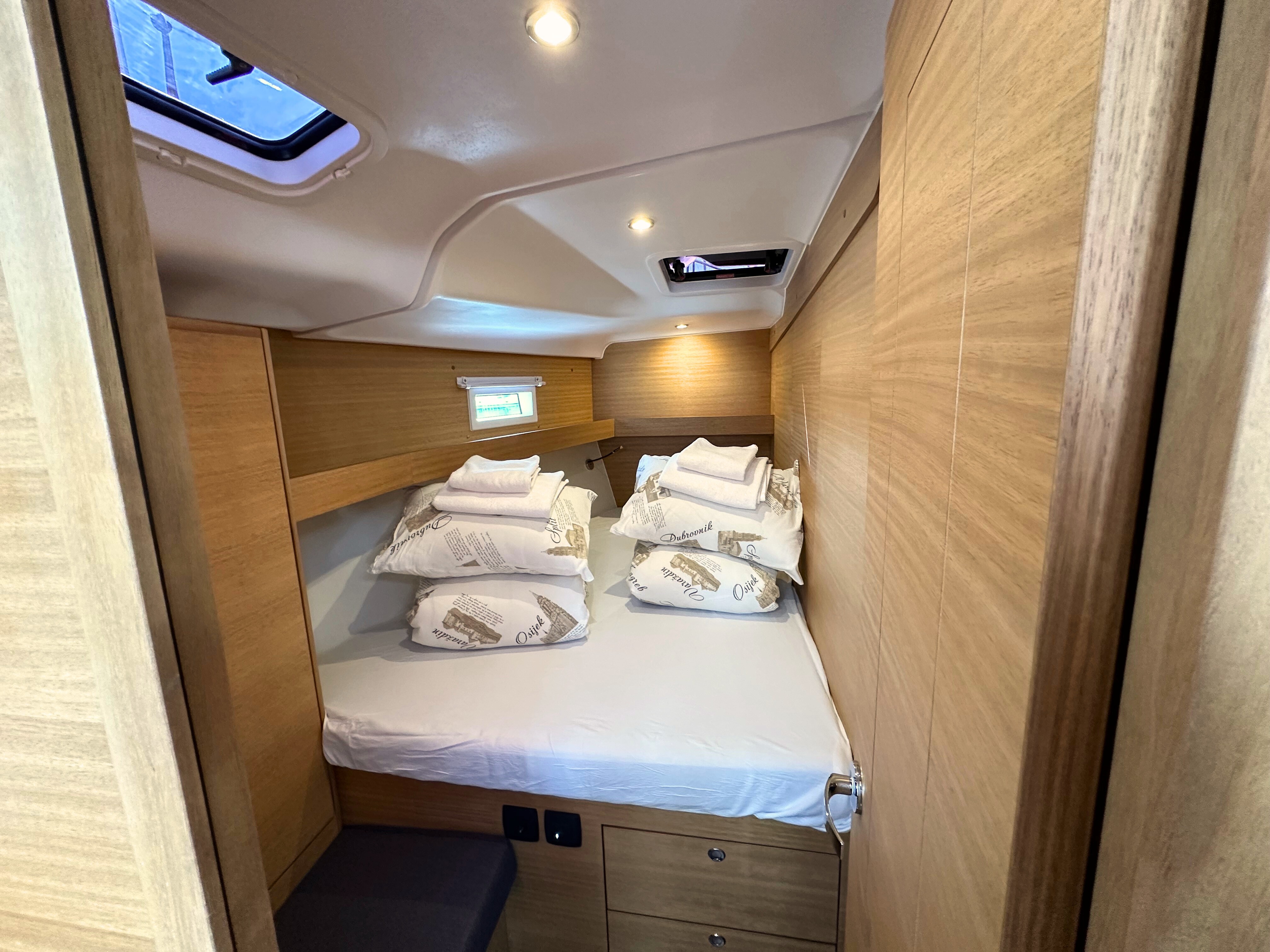 Elan Impression 50.1, Seaduction | Yacht Charter Croatia