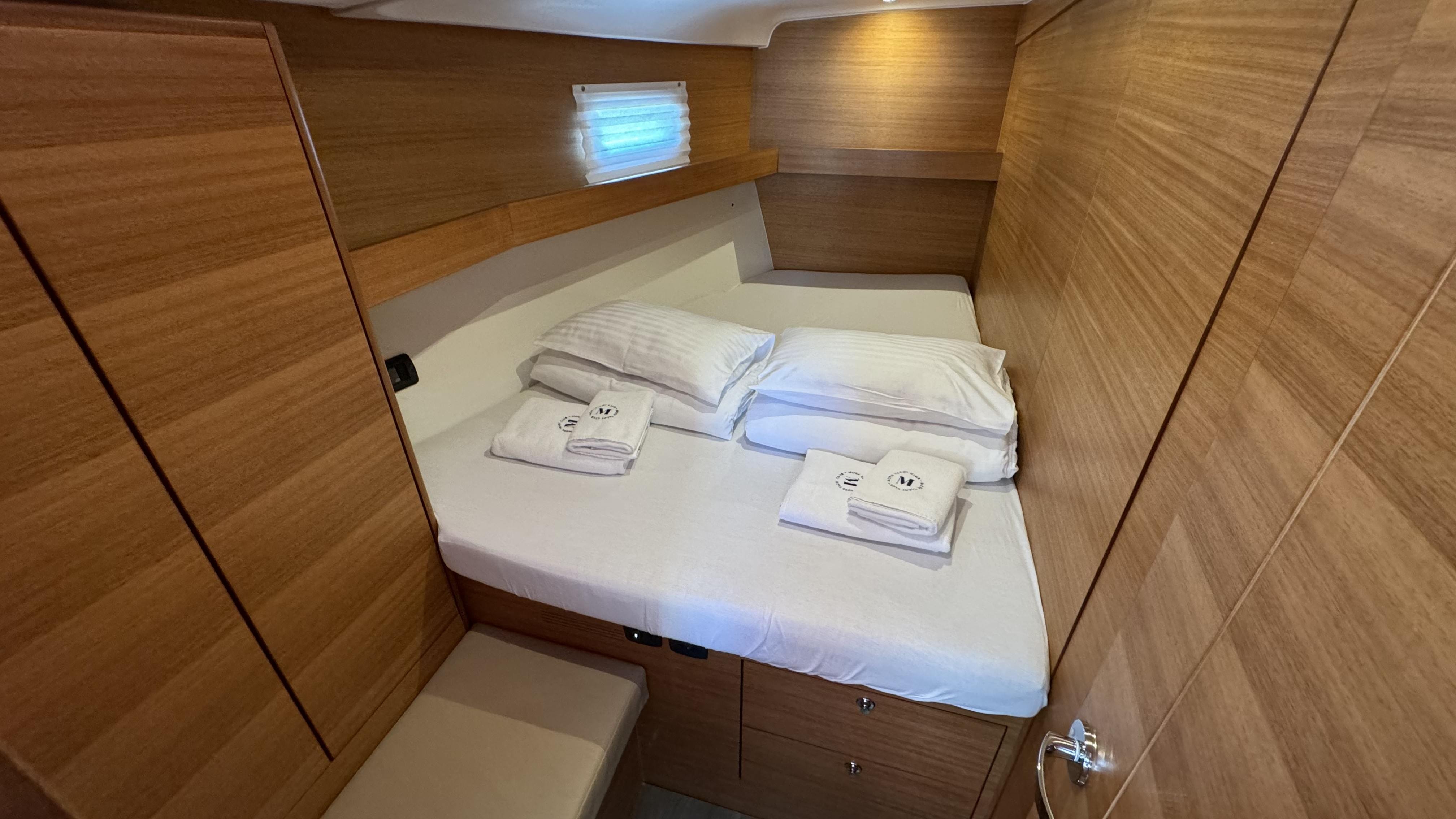 Elan Impression 50.1, Miss Esme | Yacht Charter Croatia