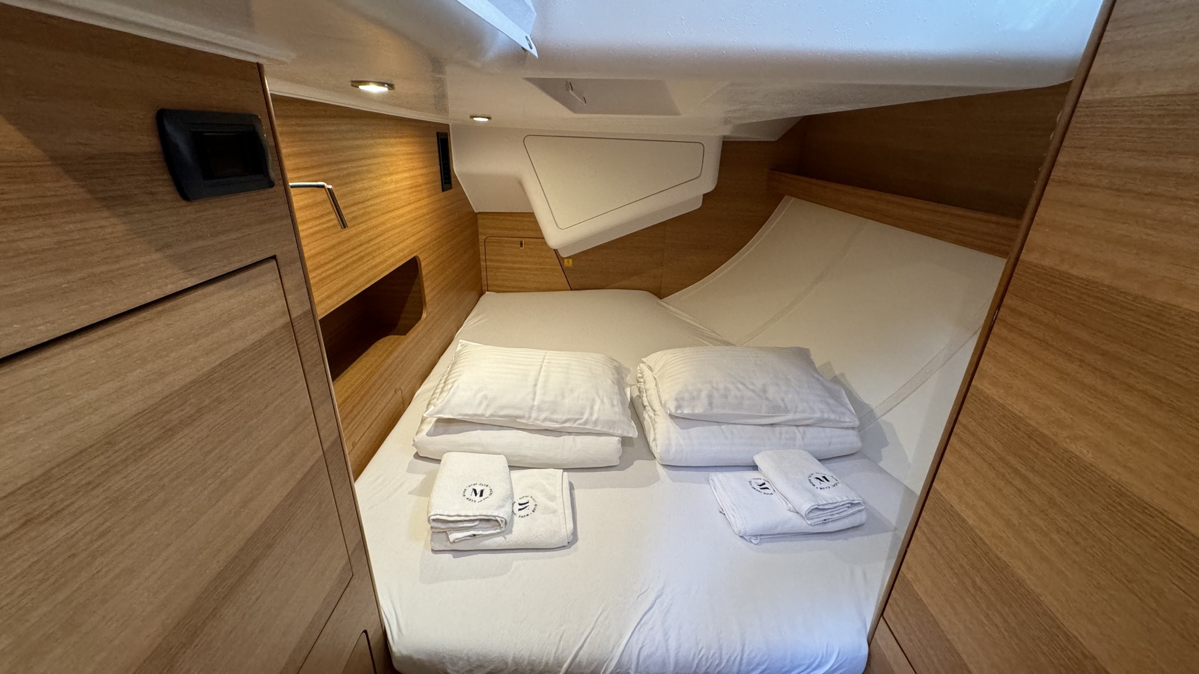 Elan Impression 50.1, Miss Esme | Yacht Charter Croatia