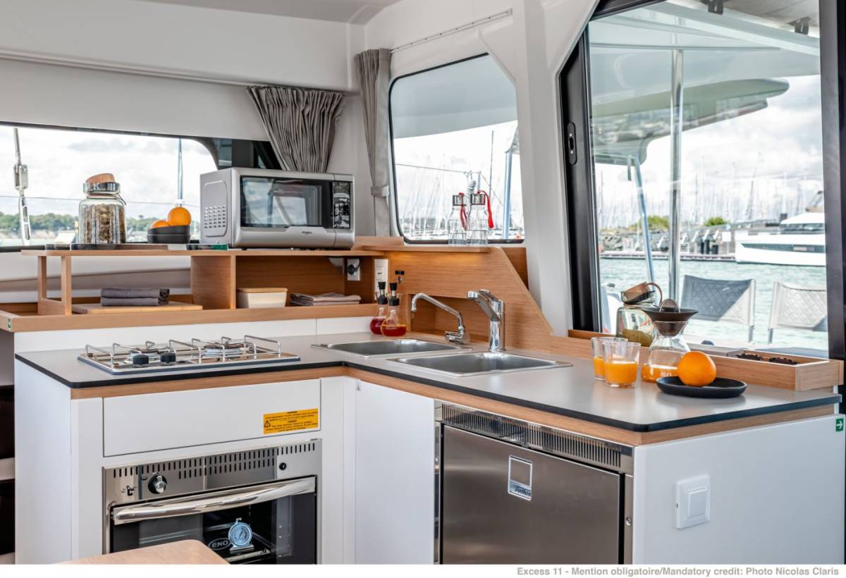 Excess 11, TWINKLING | Yacht Charter Croatia
