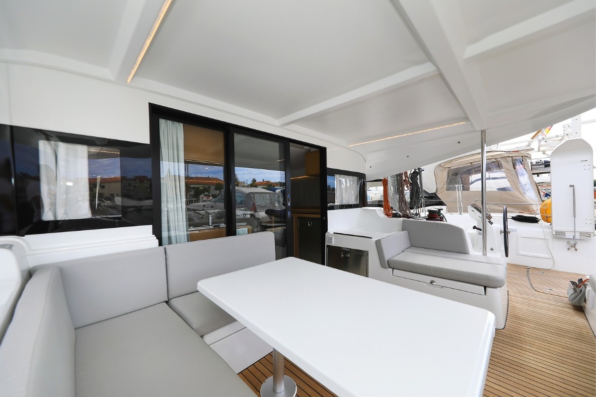 Excess 14, Windhunter | Yacht Charter Croatia