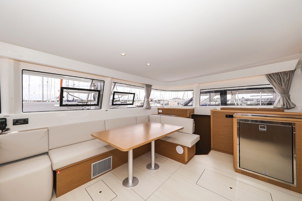 Excess 14, Windhunter | Yacht Charter Croatia