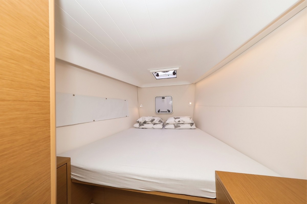 Excess 14, Windhunter | Yacht Charter Croatia