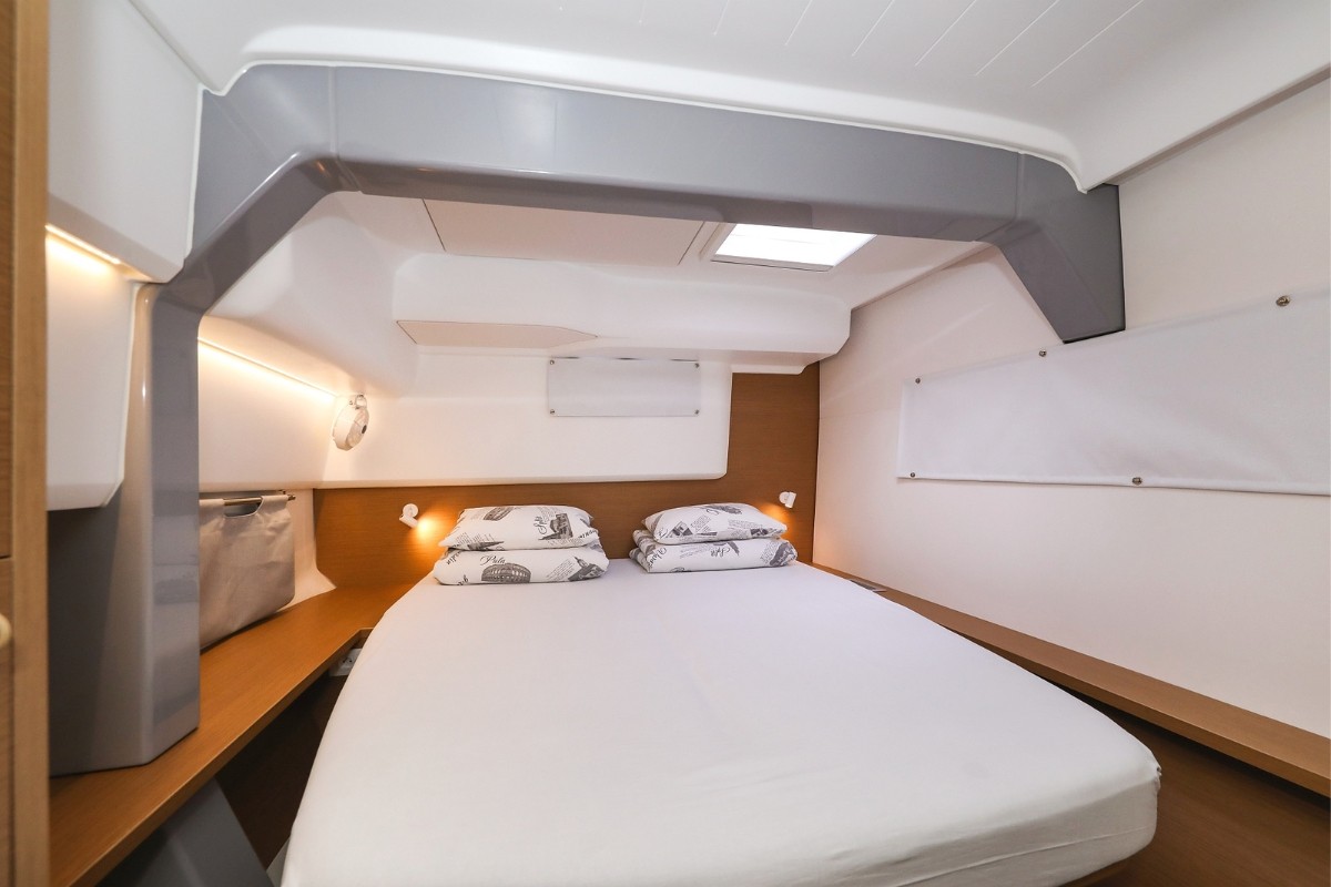 Excess 14, Windhunter | Yacht Charter Croatia