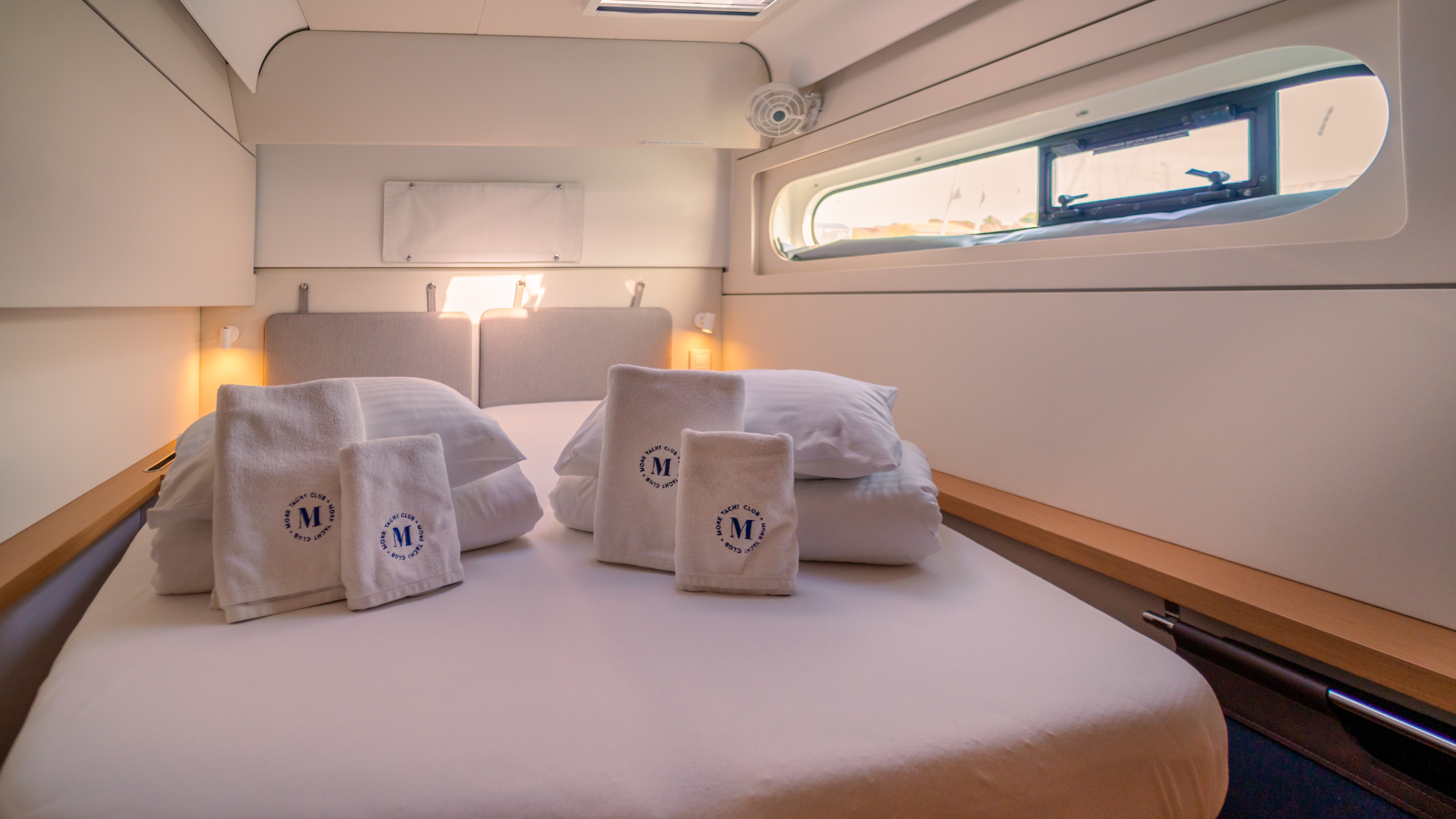 Excess 15, Faros | Yacht Charter Croatia