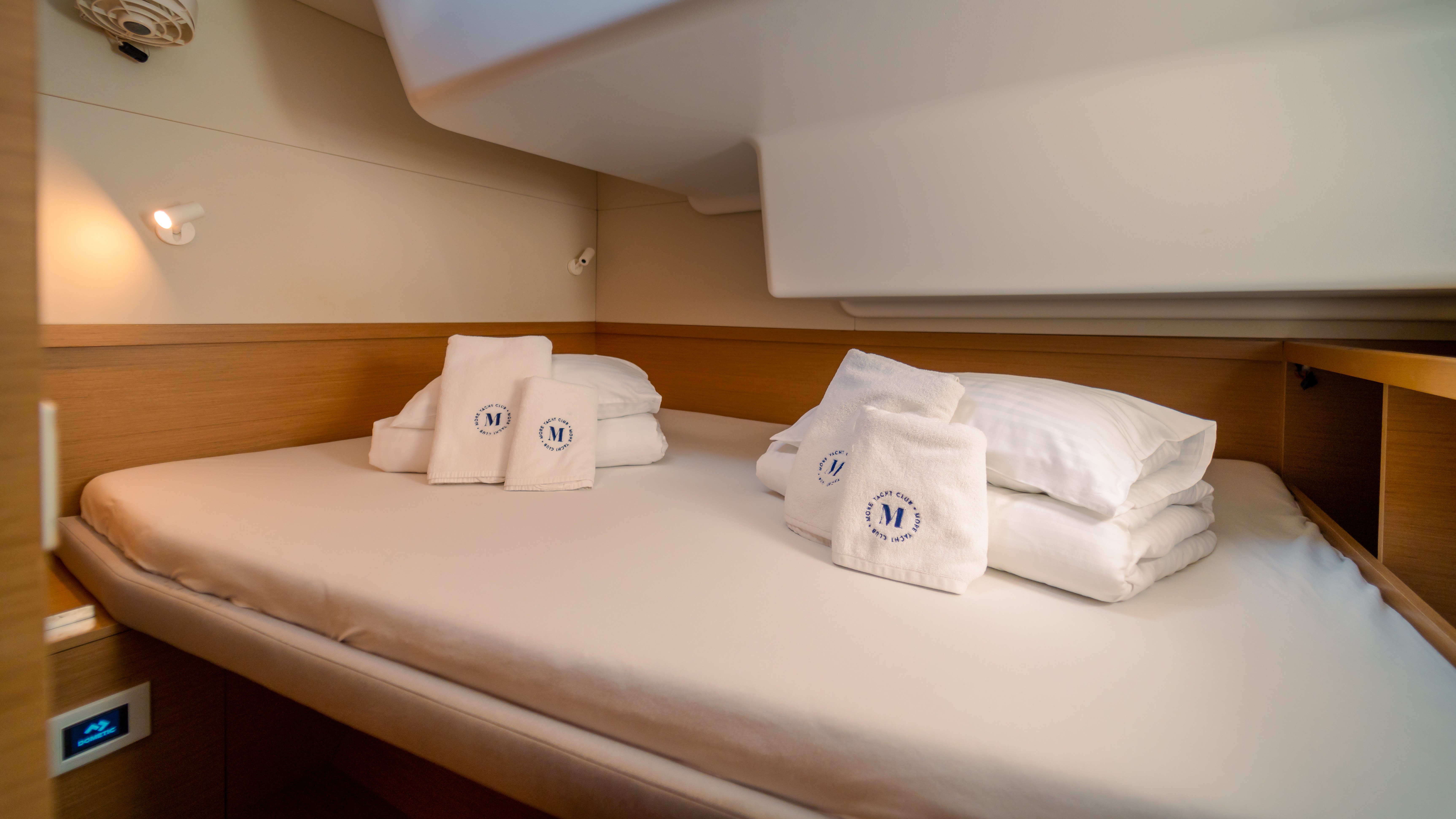Excess 15, Faros | Yacht Charter Croatia